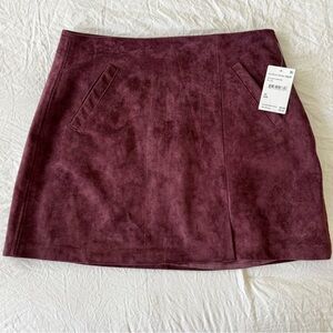 NWT Nordstrom Blank NYC Women's Plum Burgundy Suede Mini Skirt with Slit, Sz 28